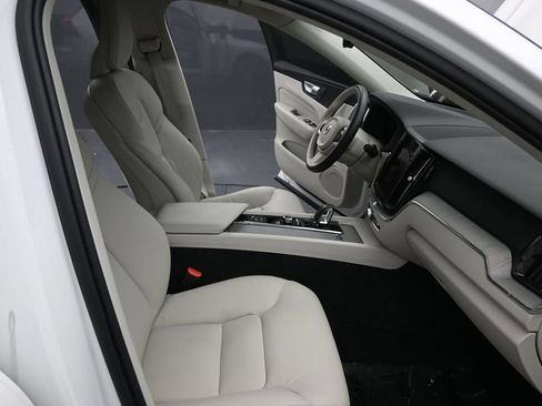 Used 2024 Volvo XC60 B5 Plus w/ Protection Package Premier AWD/4WD image 19
