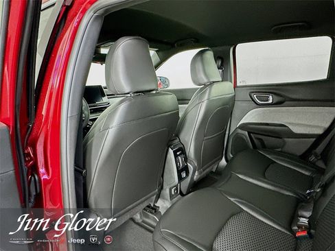 New 2026 Jeep Compass Latitude image 14