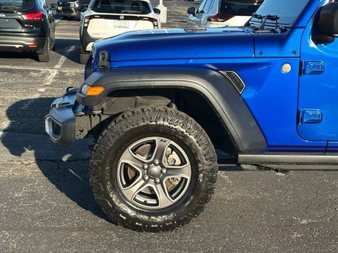 Used 2019 Jeep Wrangler Unlimited Sport S AWD/4WD image 7