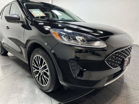 Used 2022 Ford Escape SE w/ Convenience Package image 3