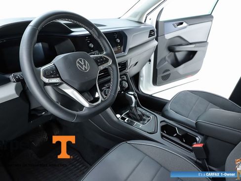 Used 2023 Volkswagen Taos SE w/ Black Wheel Package FWD image 19