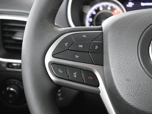 Used 2022 Jeep Cherokee Latitude Lux w/ Sun & Sound Group image 36