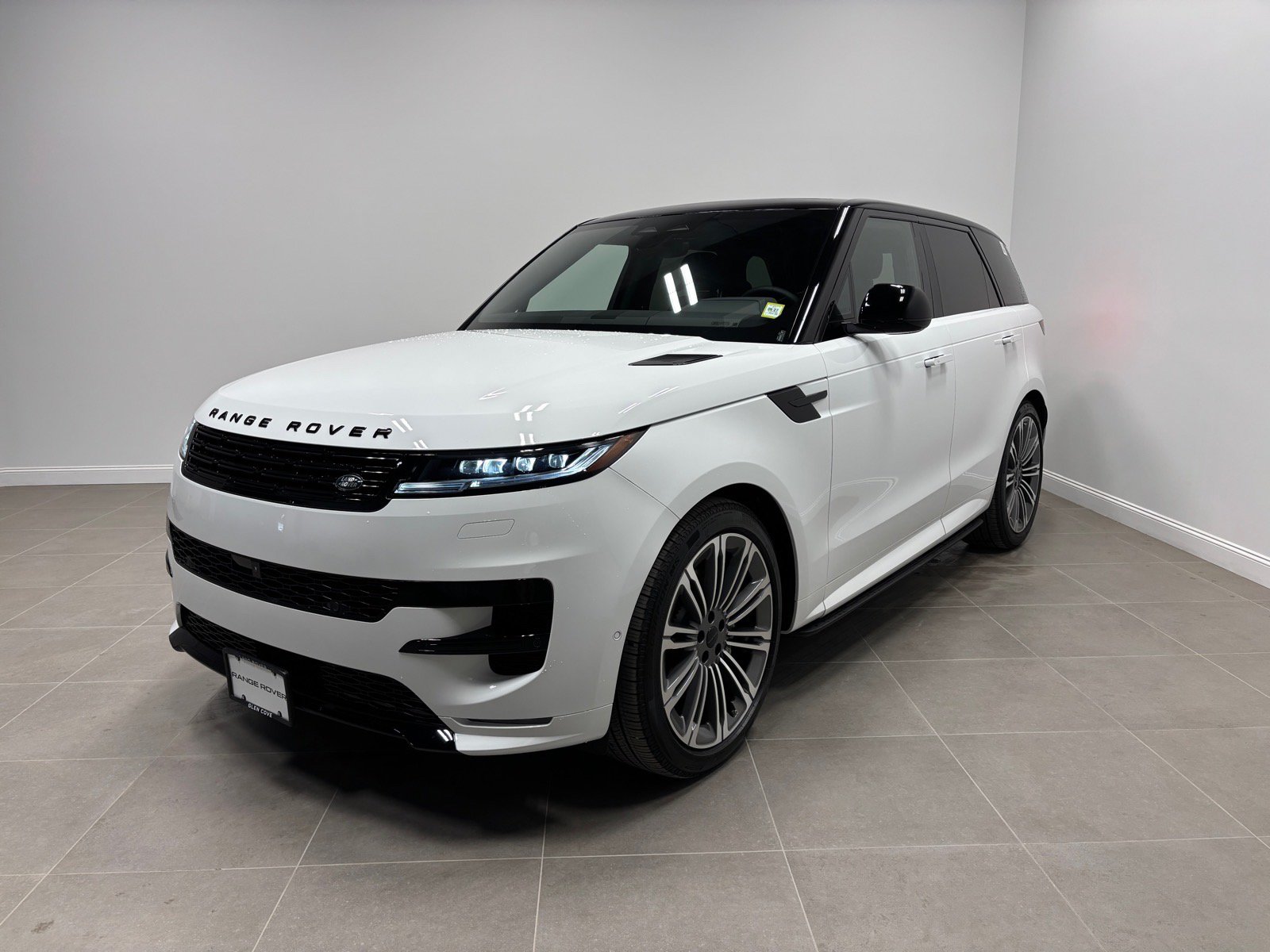 New 2026 Land Rover Range Rover Sport Dynamic SE AWD/4WD image 1