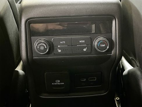 Used 2022 GMC Acadia SLT w/ Technology Package image 27