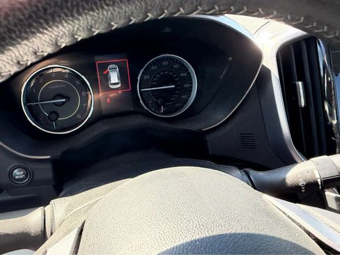 Used 2022 Subaru Ascent Limited w/ Technology Package image 4