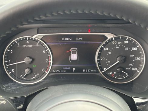 Used 2025 Nissan Pathfinder SV FWD image 43