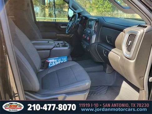 Used 2021 Chevrolet Silverado 2500 LT w/ Convenience Package image 12
