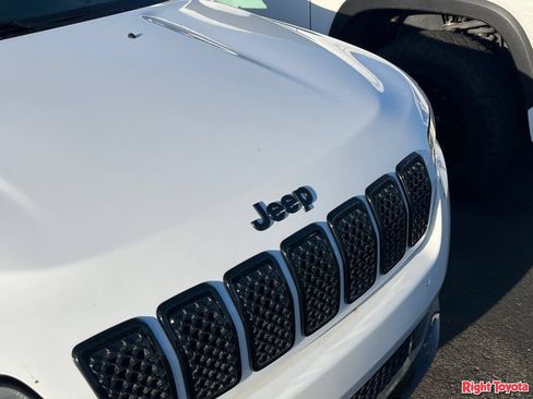 Used 2023 Jeep Cherokee Altitude Lux AWD/4WD image 7