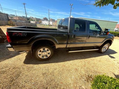 Used 2016 Ford F250 Lariat w/ Lariat Ultimate Package image 10