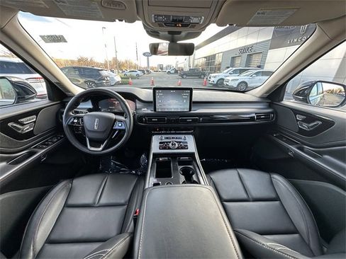 Certified 2024 Lincoln Aviator Premiere w/ Premium Package image 16