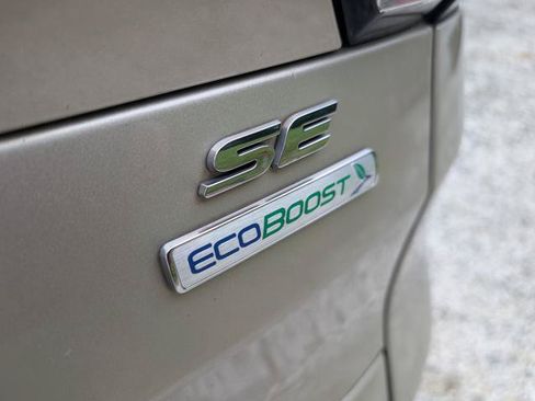 Used 2018 Ford Escape SE FWD image 15