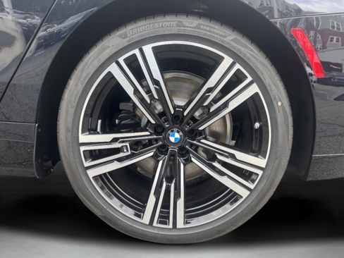 Used 2026 BMW 750e xDrive AWD/4WD image 36