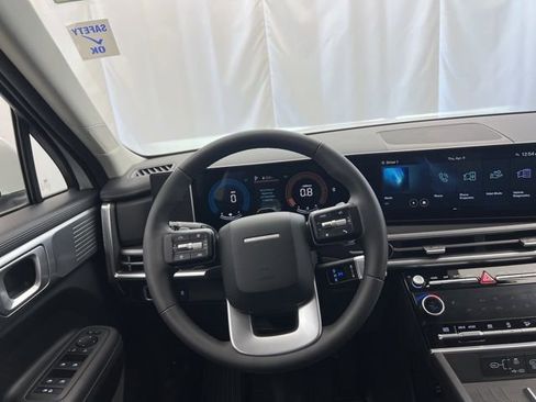 Used 2025 Hyundai Santa Fe SEL image 21