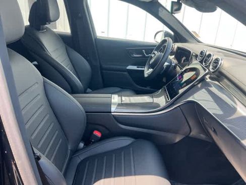 Used 2026 Mercedes-Benz GLC 300 image 20