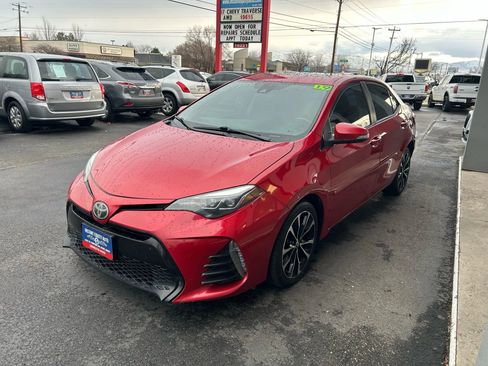 Used 2019 Toyota Corolla XSE image 2
