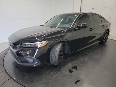 Used 2024 Honda Civic Sport image 3