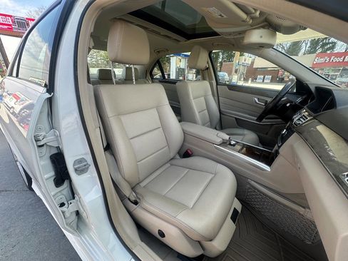 Used 2014 Mercedes-Benz E 350 E 350 Luxury 4MATIC AWD 4dr Se image 9