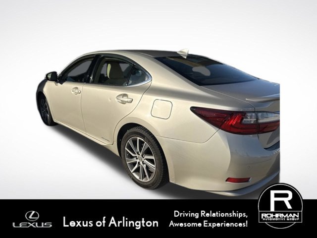 Used 2016 Lexus ES 300h FWD image 4