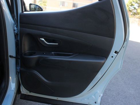 Used 2025 Hyundai Santa Cruz SE image 21