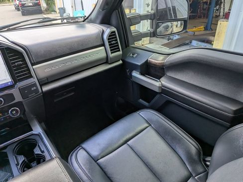 Used 2022 Ford F350 Lariat w/ Lariat Ultimate Package AWD/4WD image 17