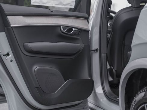 New 2026 Volvo XC90 B6 Ultra image 35