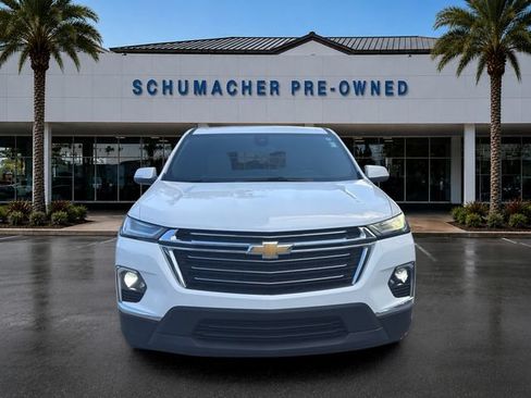 Used 2023 Chevrolet Traverse LT FWD image 2