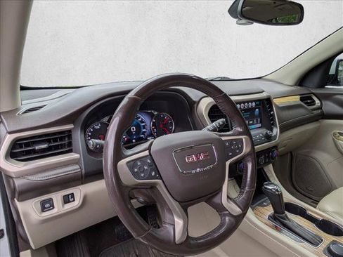 Used 2019 GMC Acadia Denali w/ Technology Package AWD/4WD image 10