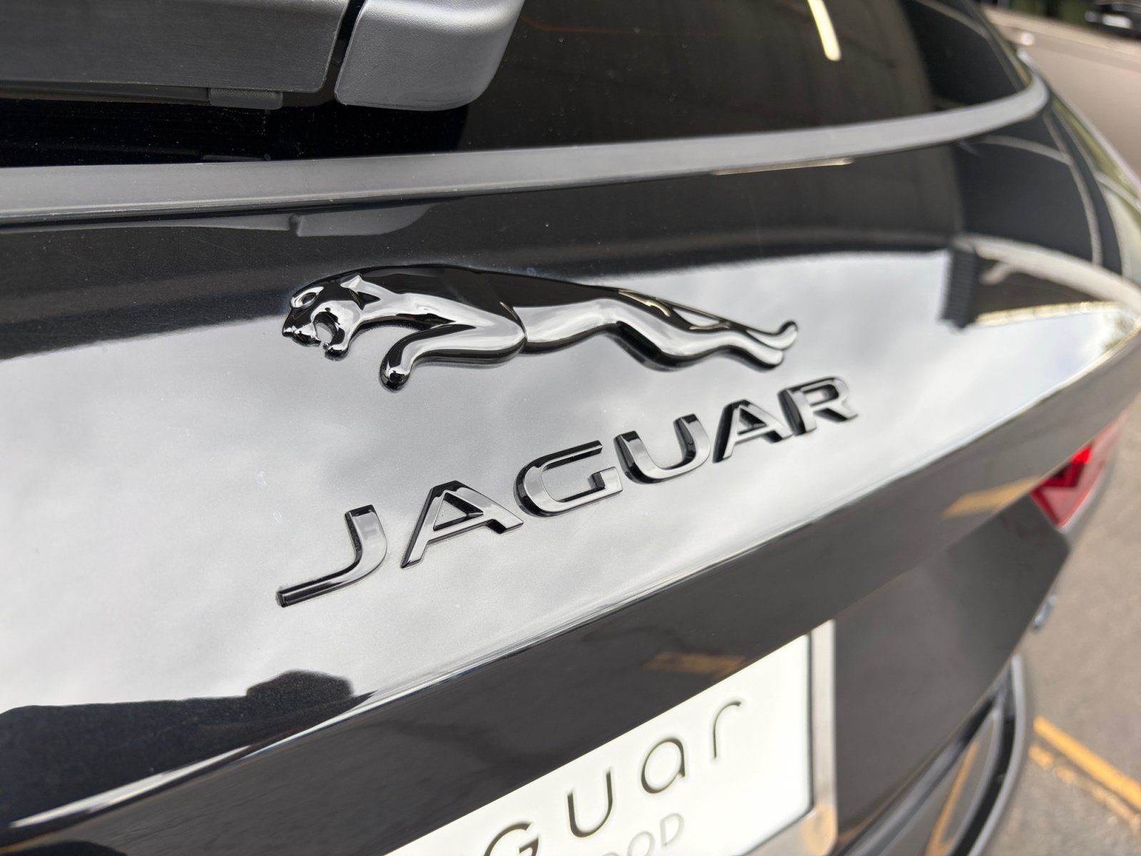 Used 2026 Jaguar F-PACE R-Dynamic S AWD/4WD image 22