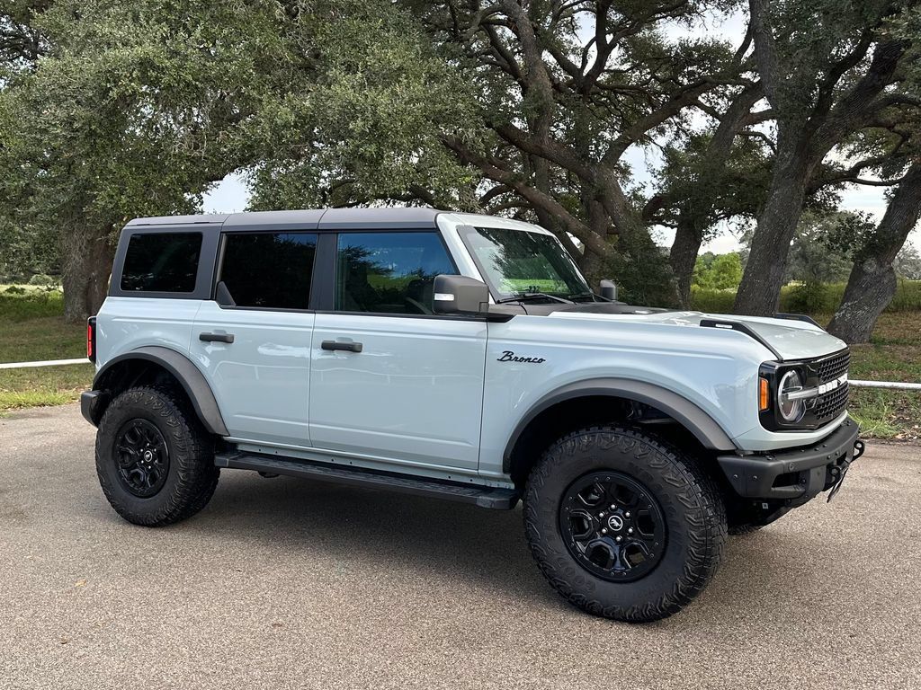 Used 2023 Ford Bronco Wildtrak AWD/4WD image 3