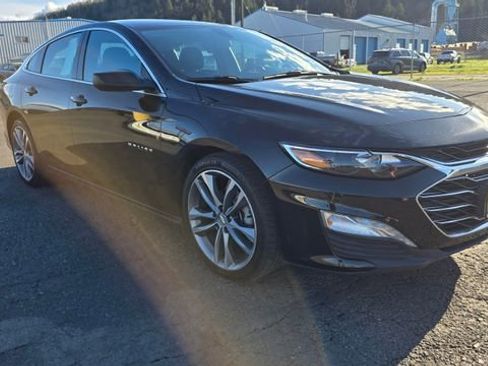 Used 2022 Chevrolet Malibu LT image 3