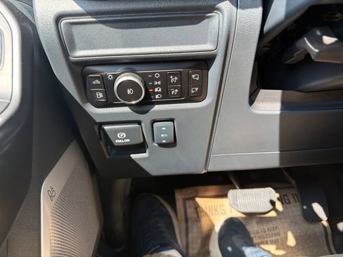 Used 2025 Ford F150 Lariat w/ Equipment Group 502A High AWD/4WD image 17