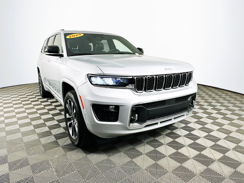 Certified 2025 Jeep Grand Cherokee L Overland w/ Rear Seat Video Group I AWD/4WD image 2