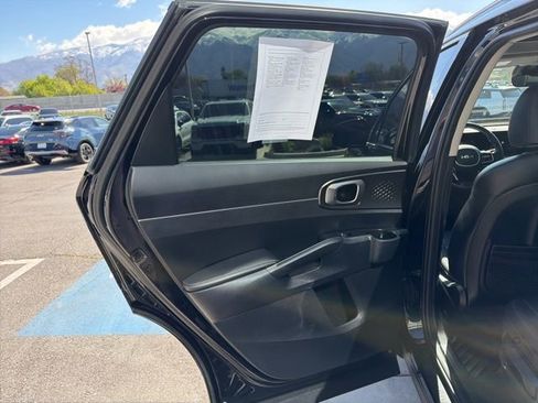 Certified 2025 Kia Sorento S w/ Panoramic Sunroof Package AWD/4WD image 21