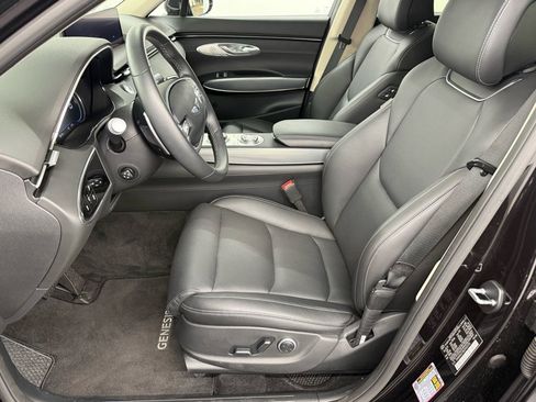 Used 2025 Genesis GV70 2.5T w/ Select Package image 16