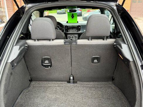 Used 2013 Volkswagen Beetle 2.0T image 12