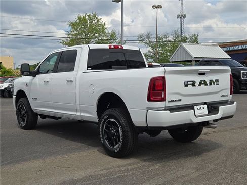 Used 2026 RAM 2500 Laramie AWD/4WD image 18