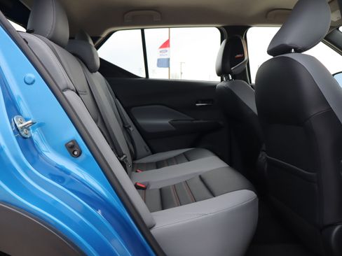 Used 2023 Nissan Kicks SR w/ SR Premium Package image 11