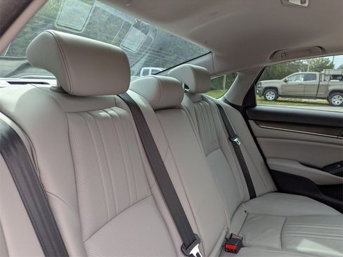Used 2018 Honda Accord EX-L image 18