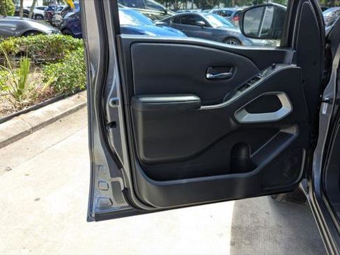 Used 2022 Nissan Frontier SV RWD image 13