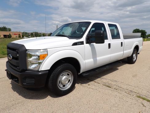 Used 2016 Ford F250 XL w/ Camper Package RWD image 4