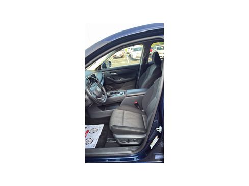 Used 2025 Nissan Rogue SV AWD/4WD image 12