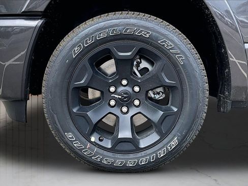 New 2026 RAM 1500 4x4 Crew Cab image 27