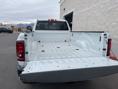 New 2026 RAM 3500 Tradesman AWD/4WD image 24