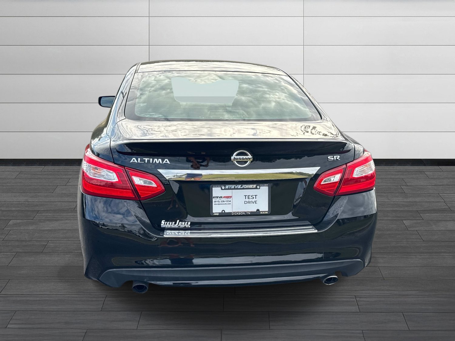 Used 2016 Nissan Altima 2.5 SR w/ Interior Lighting Package FWD image 6