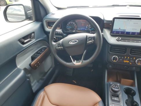 Used 2024 Ford Maverick Lariat image 18