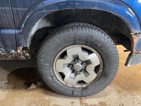 Used 2002 Chevrolet Blazer LS w/ Preferred Equipment Group image 14