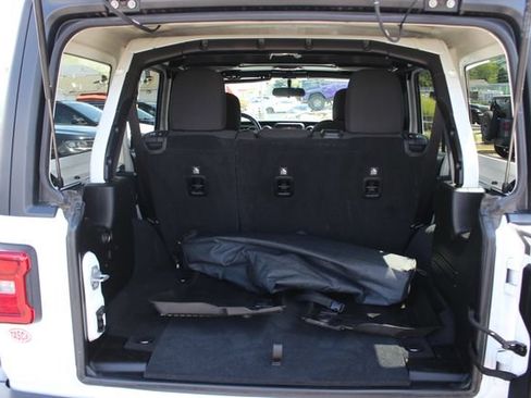 Used 2019 Jeep Wrangler Unlimited Sport S AWD/4WD image 23