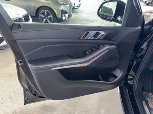 Used 2023 BMW X5 sDrive40i w/ Parking Assistance Package RWD image 17