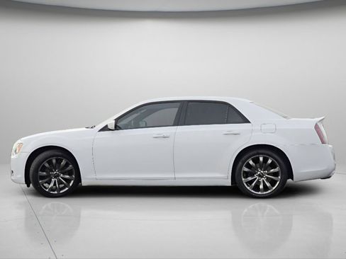 Used 2014 Chrysler 300 S image 18