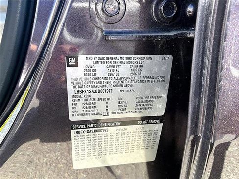 Used 2018 Buick Envision Essence image 30